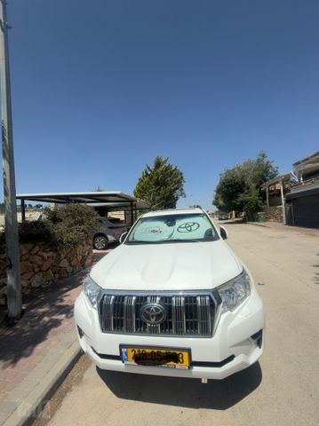 טויוטה לנד קרוזר