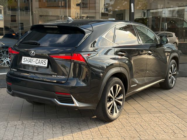 לקסוס NX