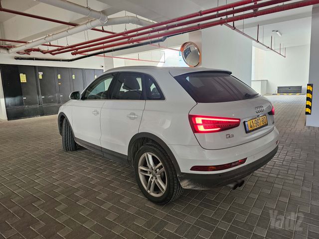 אאודי Q3