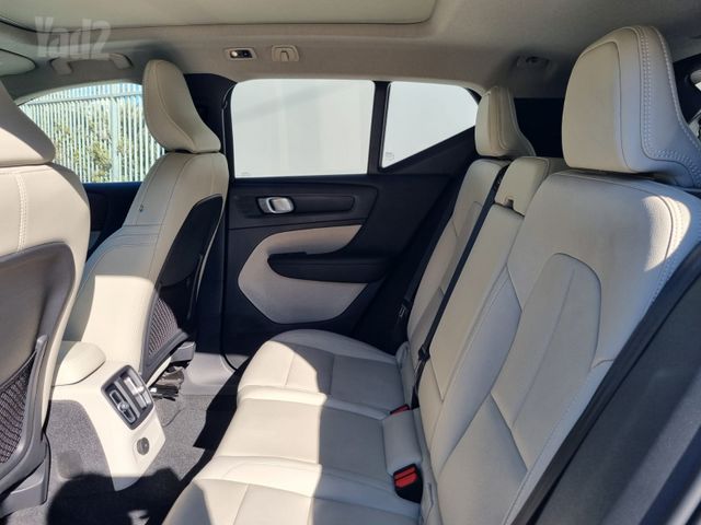 וולוו XC40