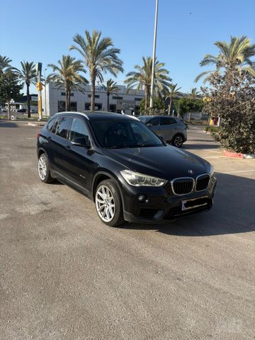 ב מ וו X1
