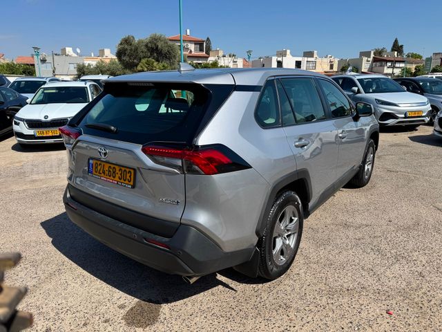 טויוטה RAV4