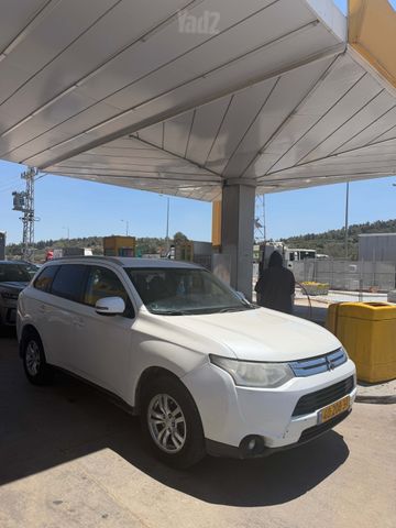 מיצובישי אאוטלנדר