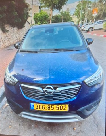 אופל קרוסלנד X