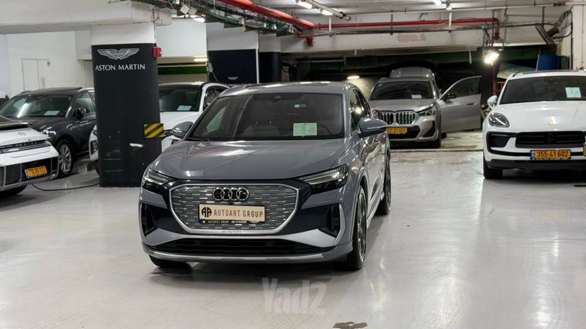 מודעת רכב אאודי Q4 e-tron