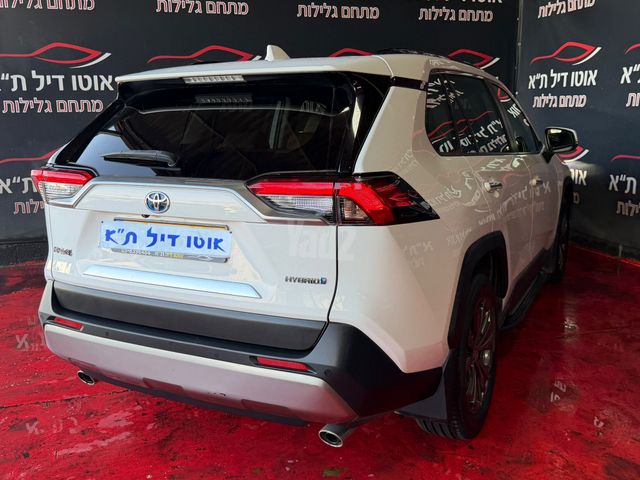 טויוטה RAV4