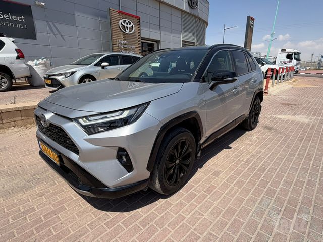 טויוטה RAV4
