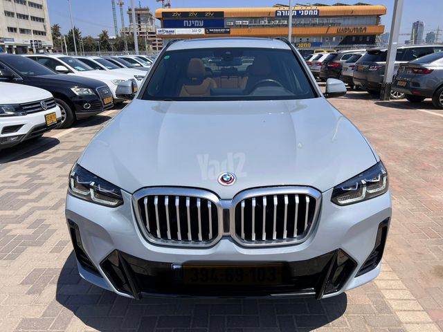 ב מ וו X3