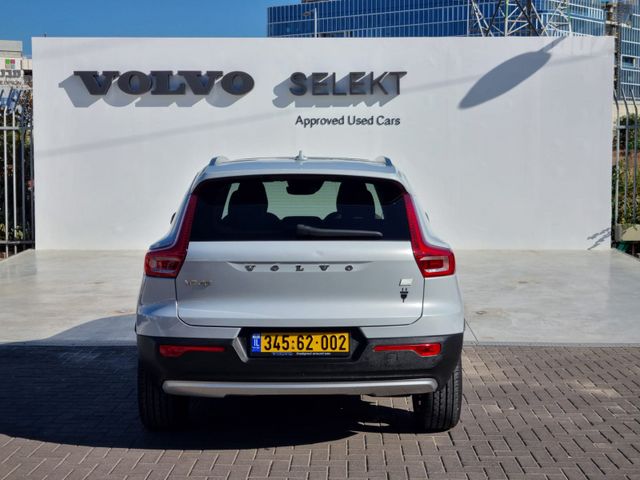 וולוו XC40