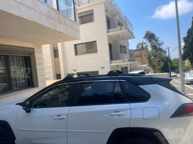 טויוטה RAV4