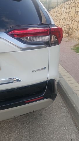 טויוטה RAV4