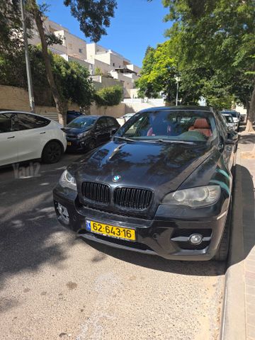 ב מ וו X6