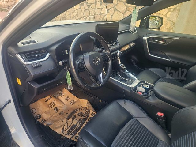מודעת רכב טויוטה RAV4