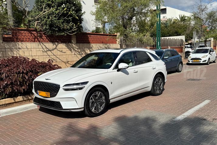 ג'נסיס GV70