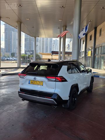 מודעת רכב טויוטה RAV4