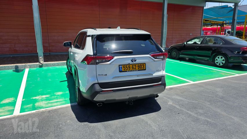 טויוטה RAV4