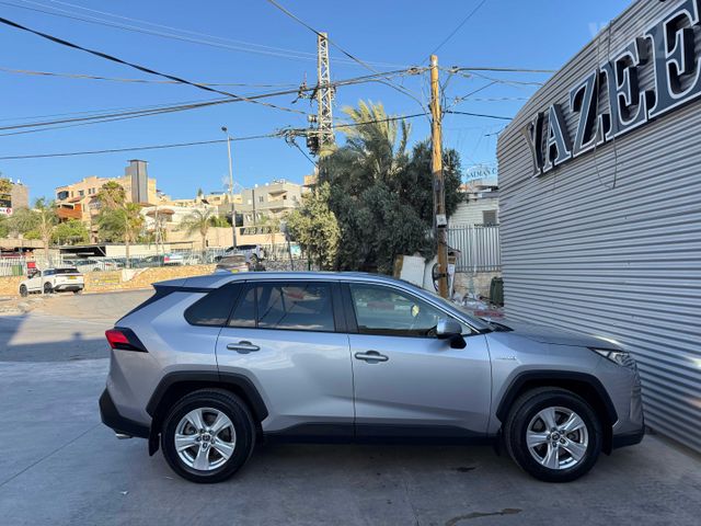 טויוטה RAV4