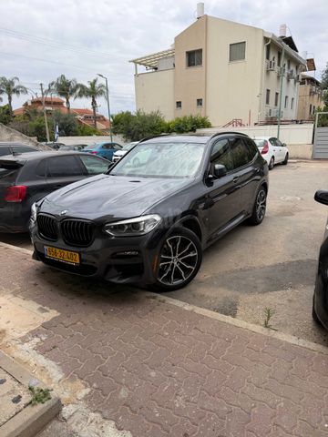 ב מ וו X3
