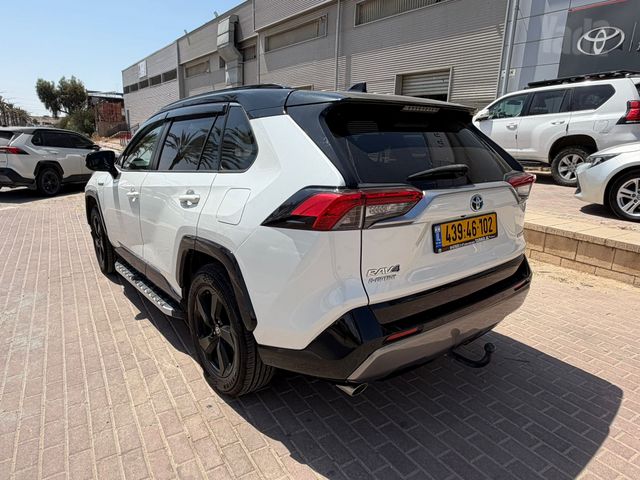 טויוטה RAV4