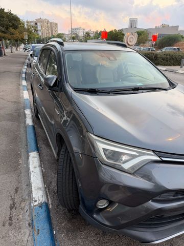 מודעת רכב טויוטה RAV4