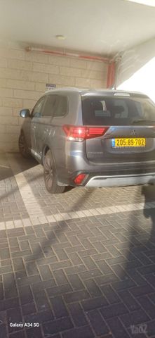 מיצובישי אאוטלנדר