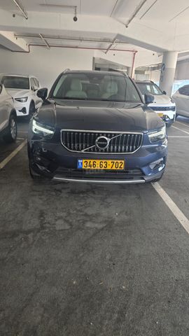 וולוו XC40