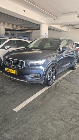 וולוו XC40