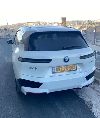 מודעת רכב ב מ וו iX