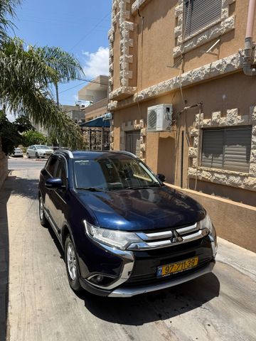 מיצובישי אאוטלנדר
