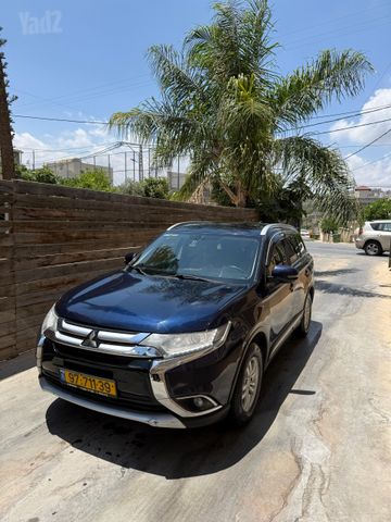 מיצובישי אאוטלנדר