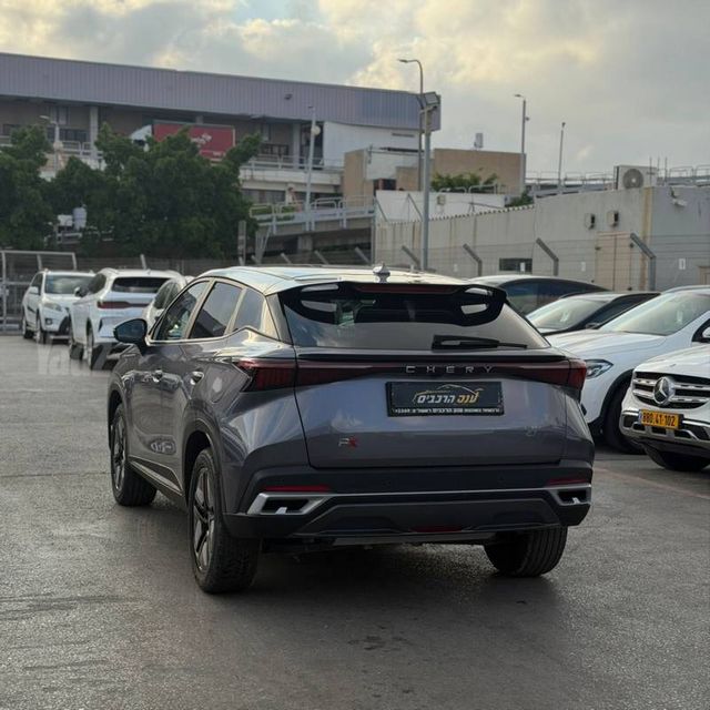 צ׳רי FX