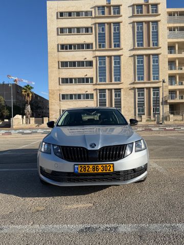 סקודה אוקטביה