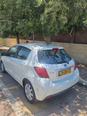 מודעת רכב טויוטה יאריס