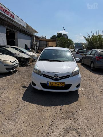 טויוטה יאריס