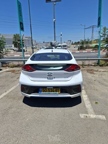 יונדאי איוניק