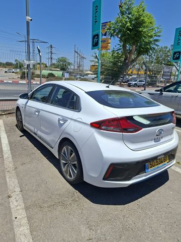 יונדאי איוניק