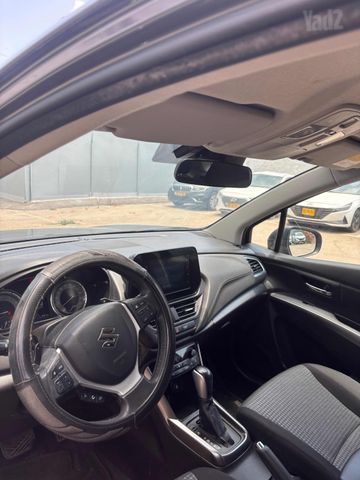 סוזוקי S-Cross