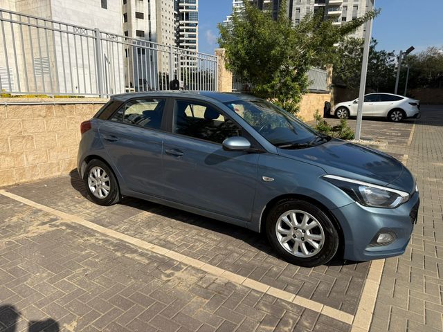 יונדאי i20