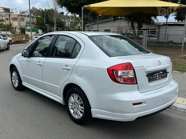 סוזוקי SX4