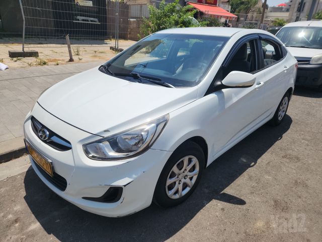 יונדאי אקסנט i25