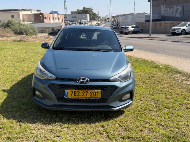 מודעת רכב יונדאי i20