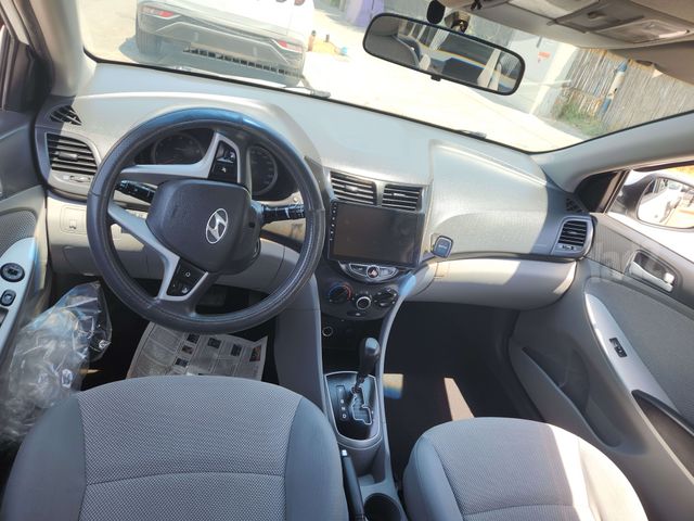 יונדאי אקסנט i25