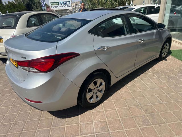 יונדאי I35