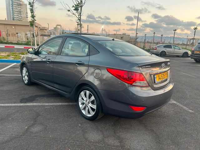 יונדאי אקסנט i25