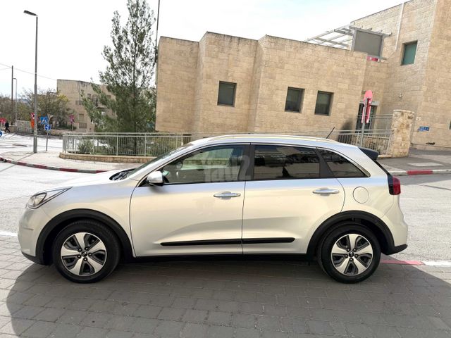 קיה נירו