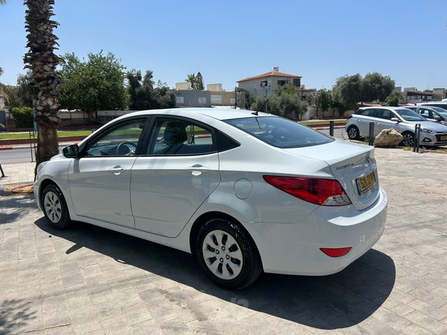 יונדאי אקסנט i25