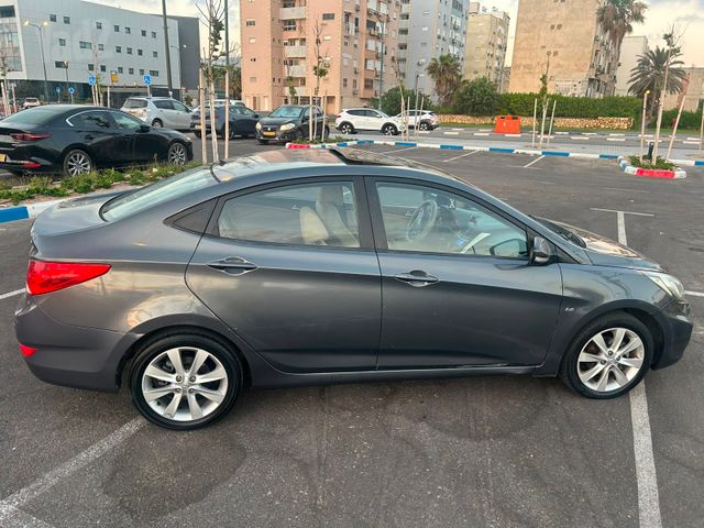 יונדאי אקסנט i25