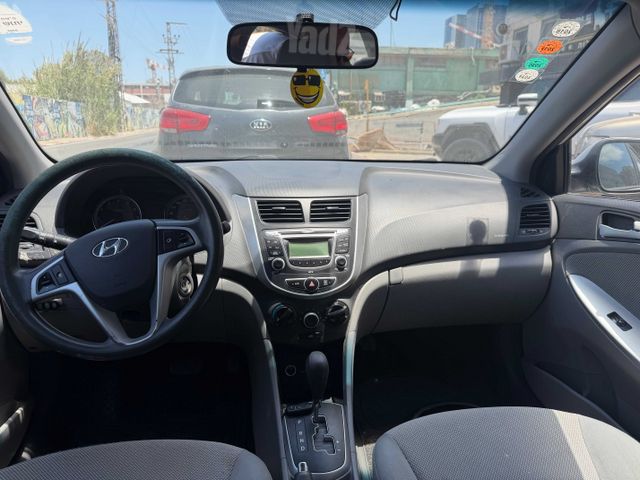 יונדאי אקסנט i25