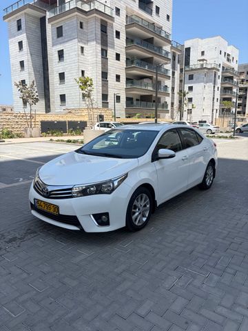 טויוטה קורולה