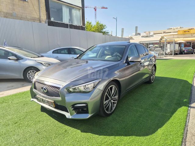 אינפיניטי Q50
